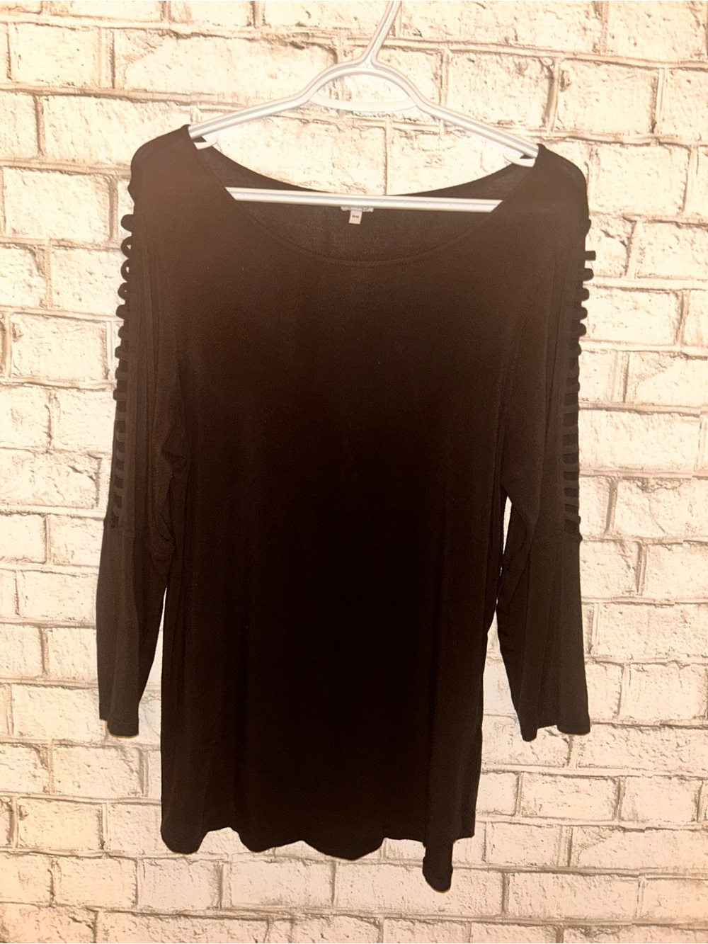 Kismet Black Long-Sleeve Cold-Shoulder Top